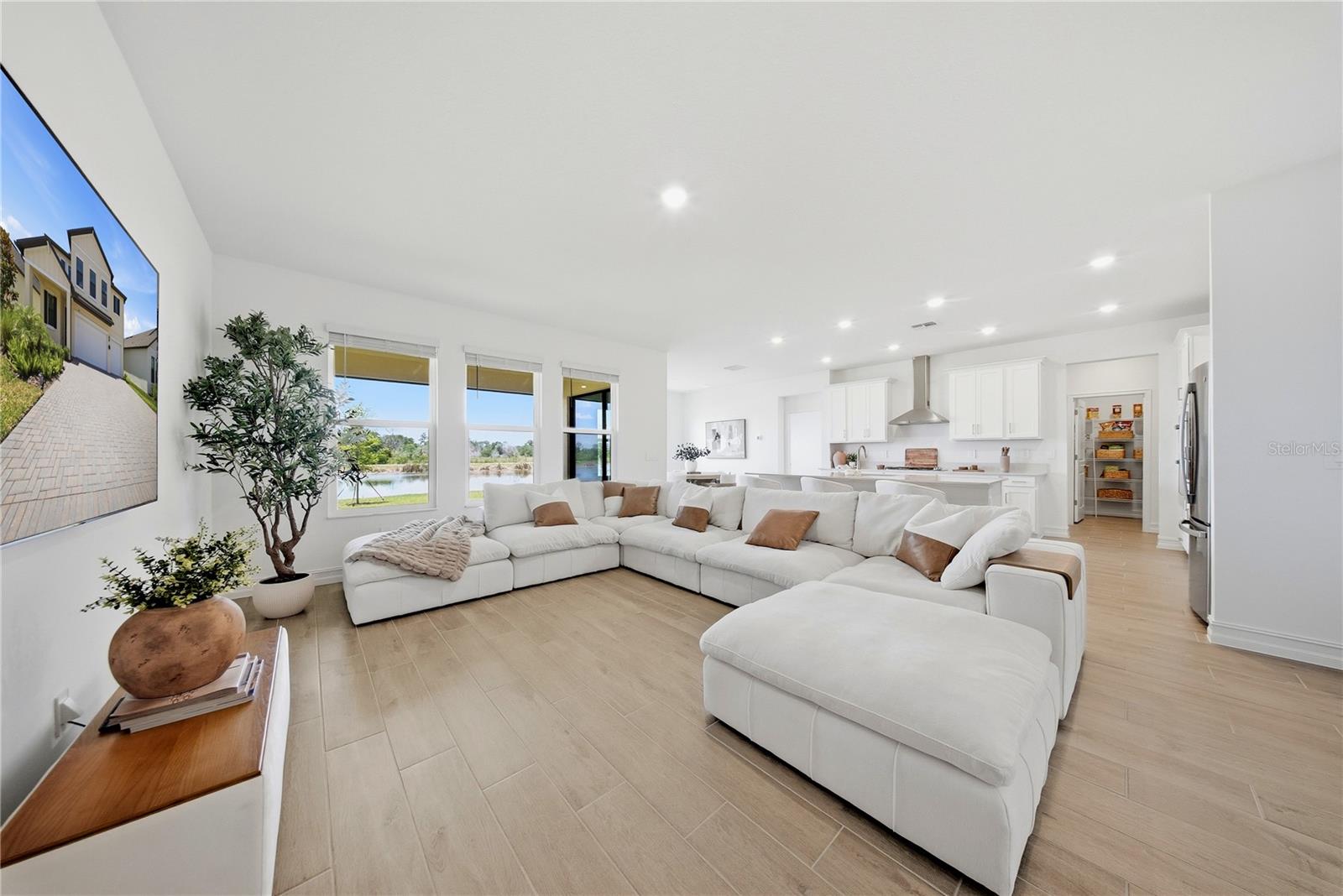 9471 RUNAWAY BREEZE DRIVE, LAND O LAKES, FL, 34637