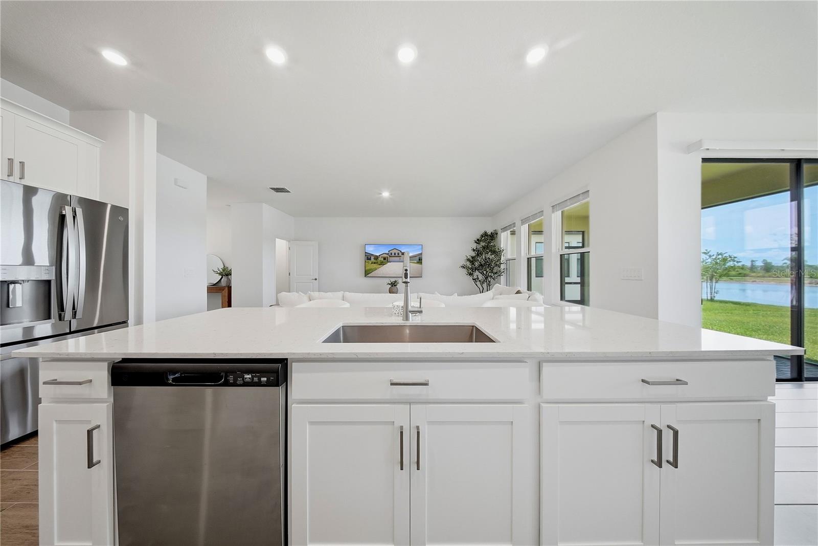 9471 RUNAWAY BREEZE DRIVE, LAND O LAKES, FL, 34637