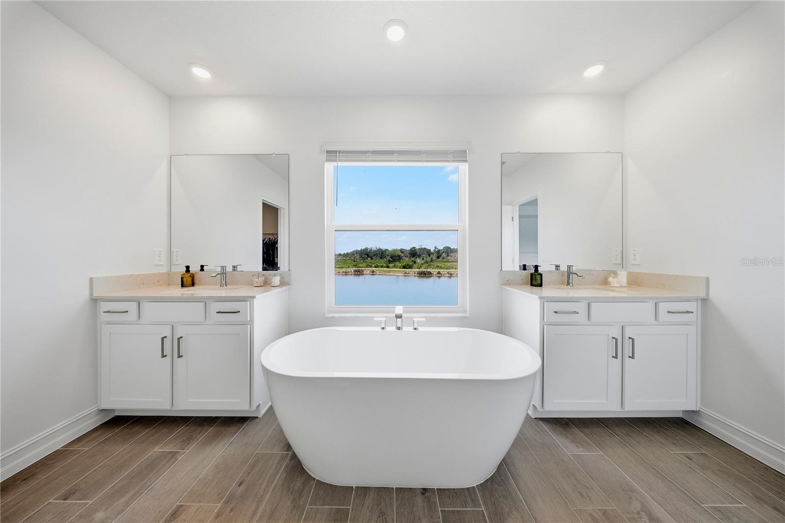 9471 RUNAWAY BREEZE DRIVE, LAND O LAKES, FL, 34637