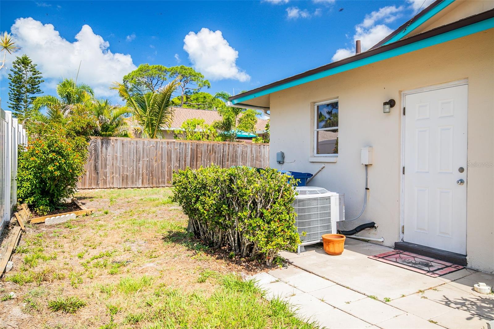 8824 PHYLISS AVE, SARASOTA, FL, 34231