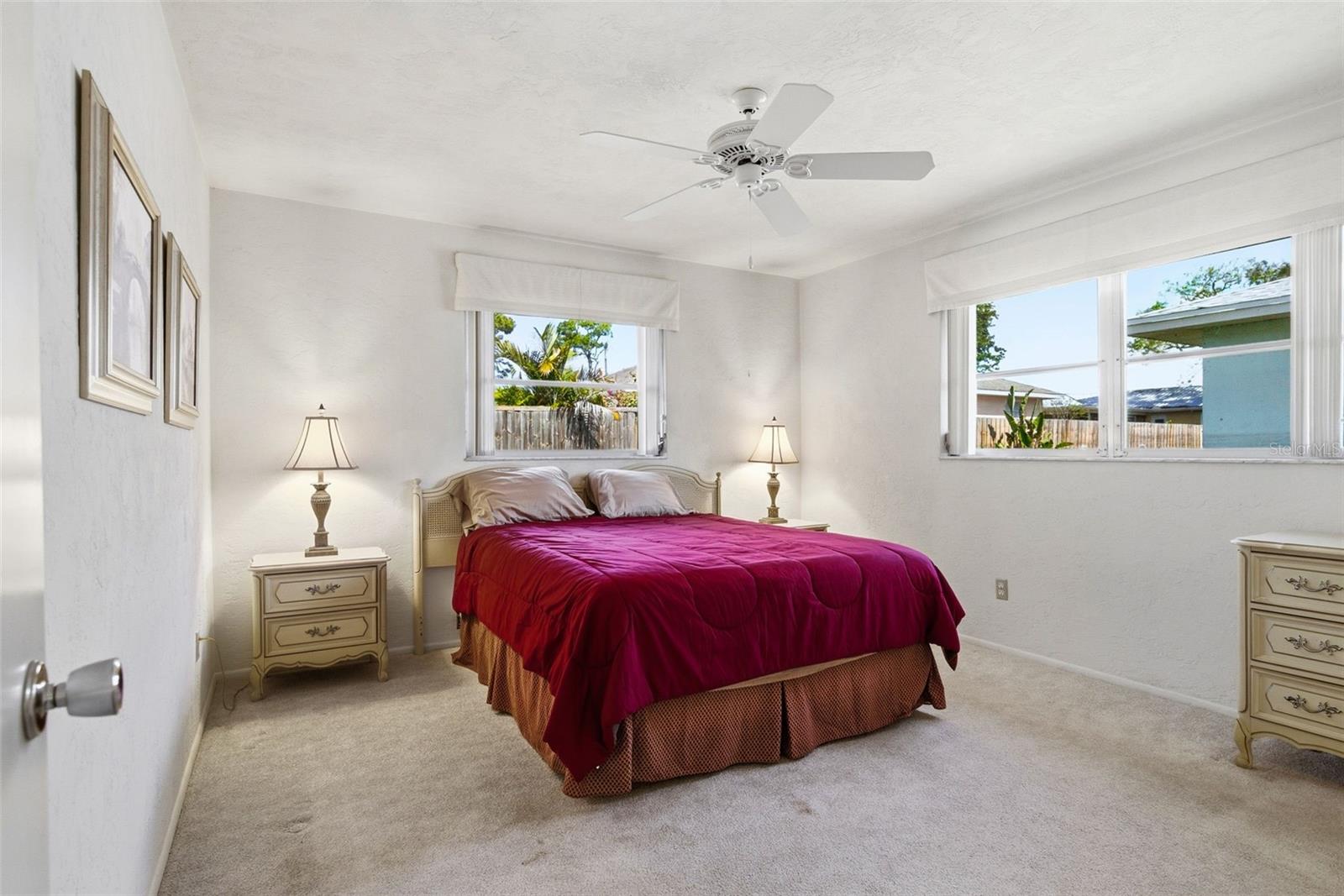 8824 PHYLISS AVE, SARASOTA, FL, 34231