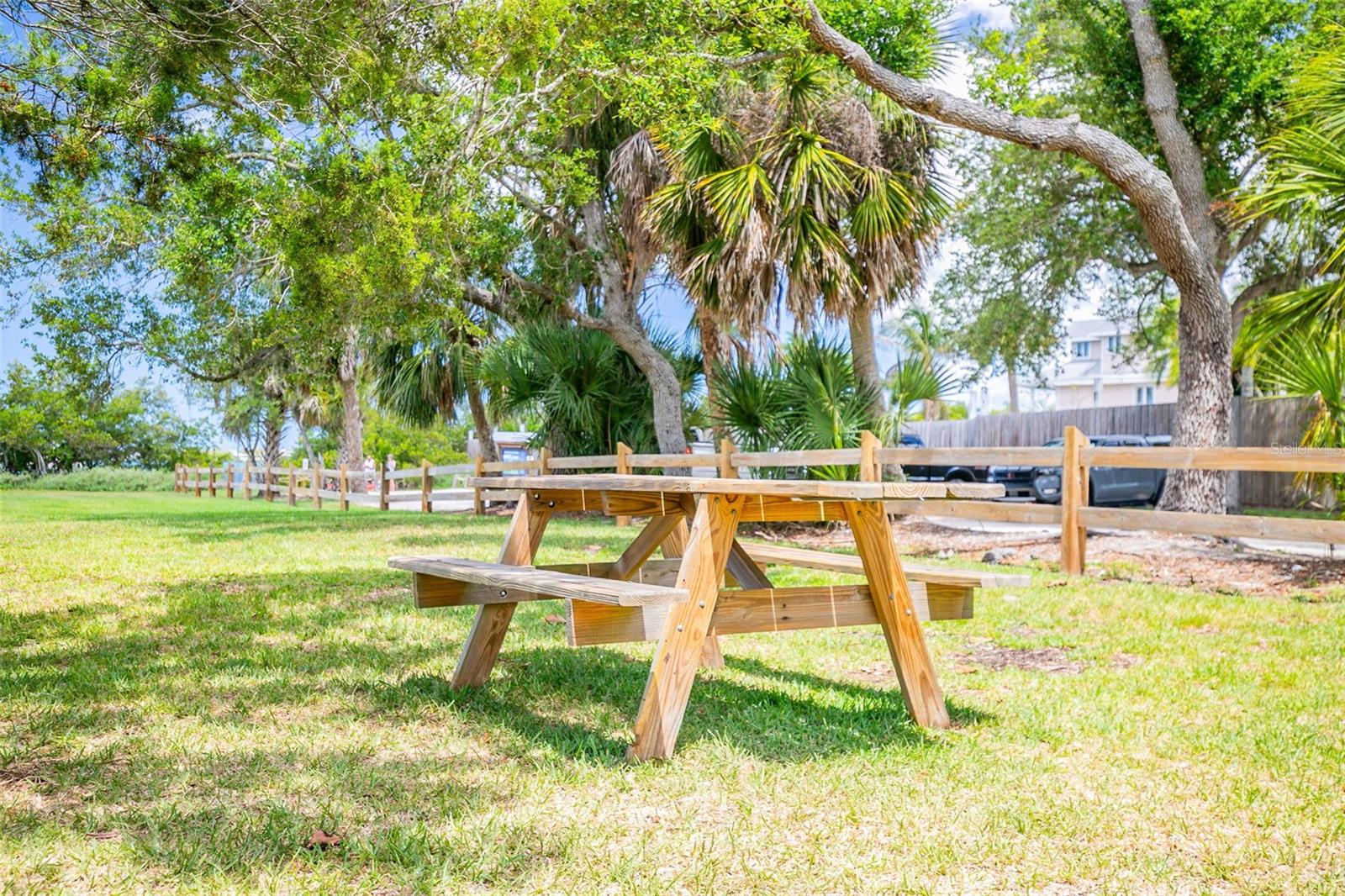 8824 PHYLISS AVE, SARASOTA, FL, 34231