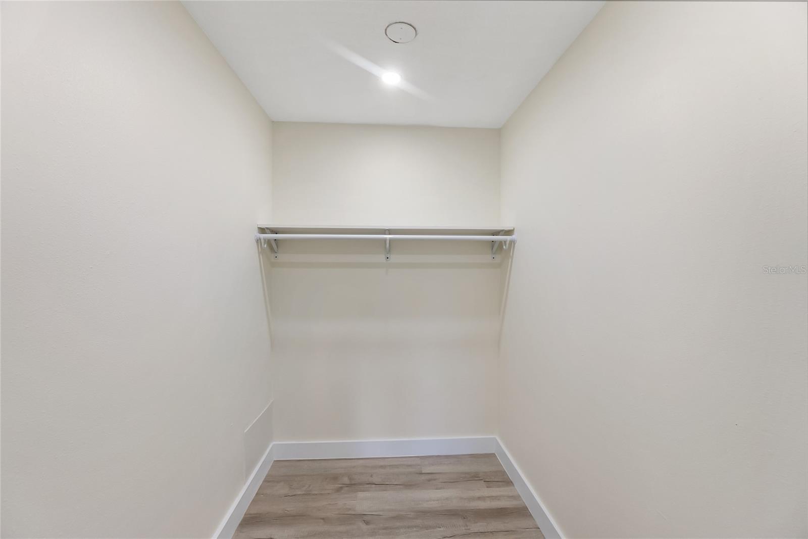 3229 BENEVA RD #203, SARASOTA, FL, 34232