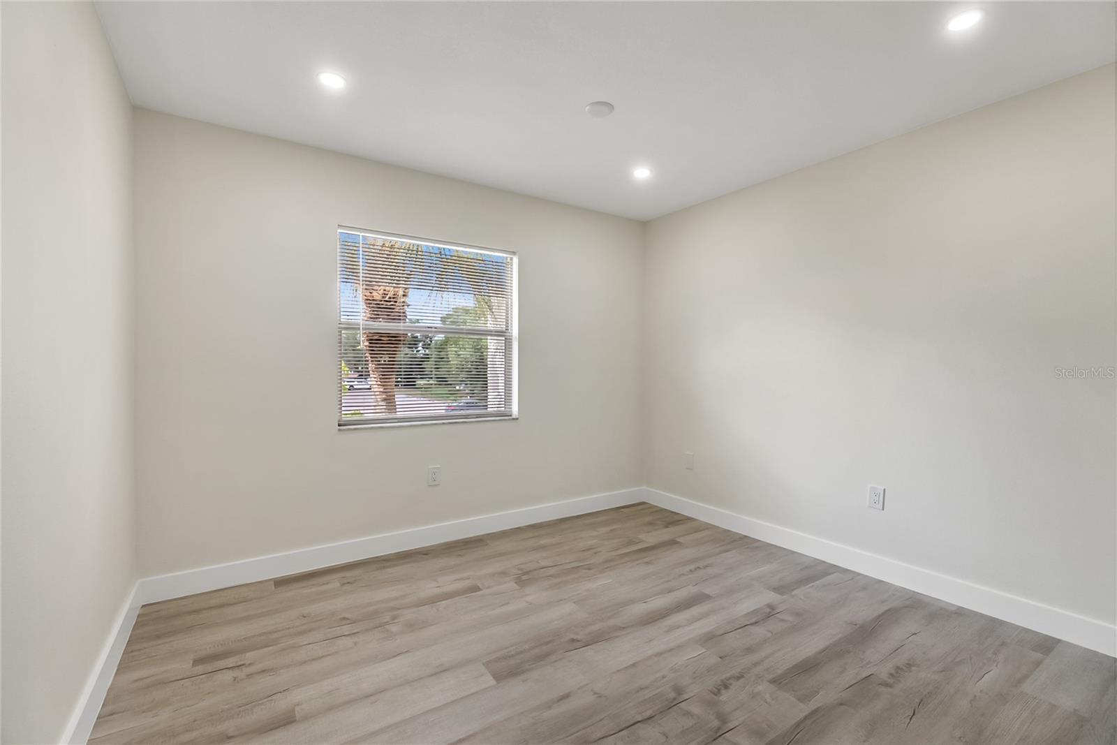 3229 BENEVA RD #203, SARASOTA, FL, 34232