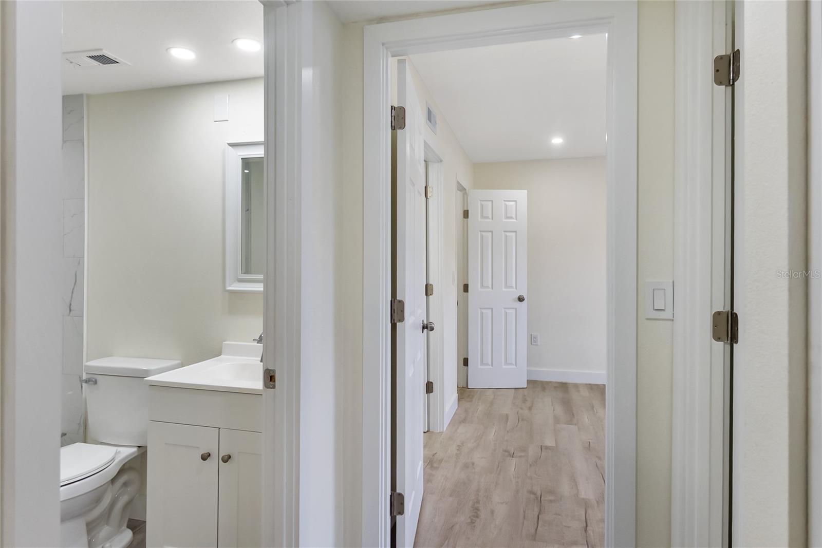 3229 BENEVA RD #203, SARASOTA, FL, 34232