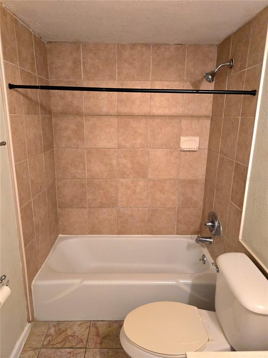 1920 E EDGEWOOD DR #J5, LAKELAND, FL, 33803