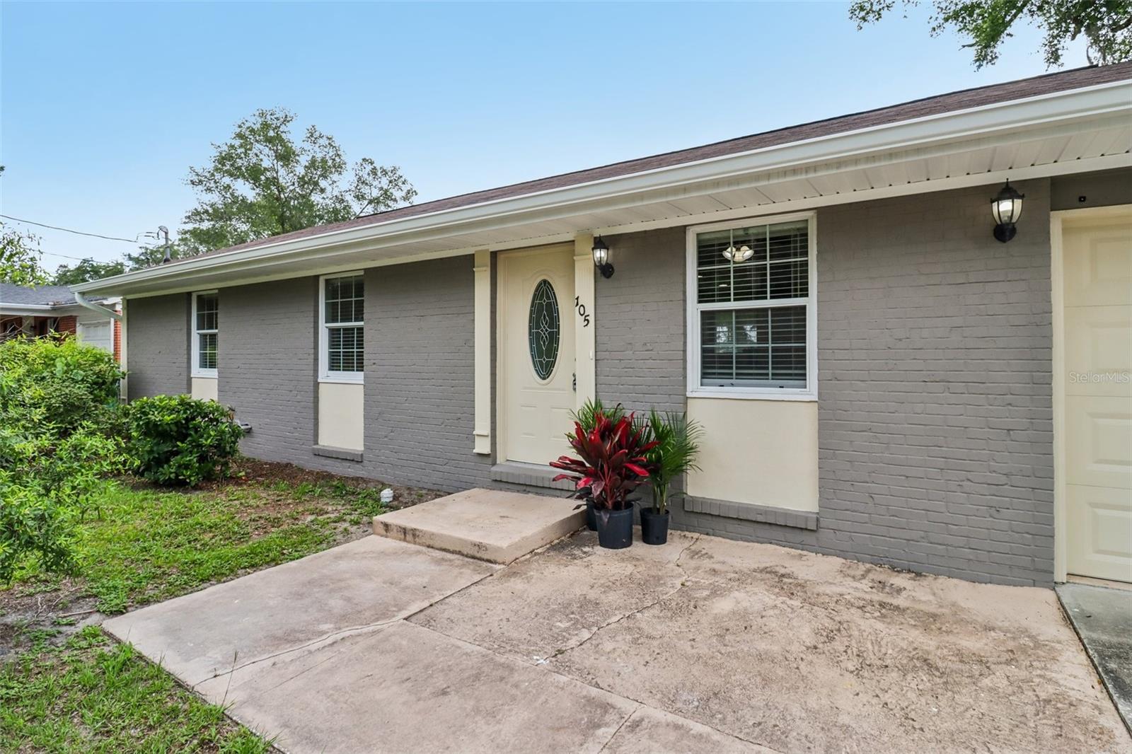 105 N FAIRFAX AVE, DELAND, FL, 32724