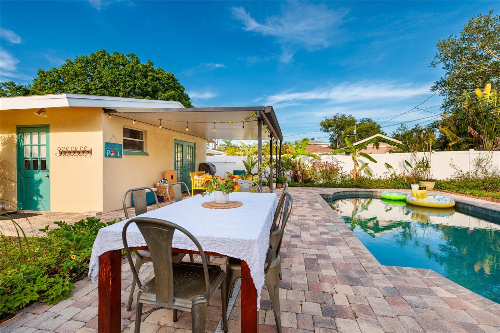 230 43RD AVE NE, ST PETERSBURG, FL, 33703