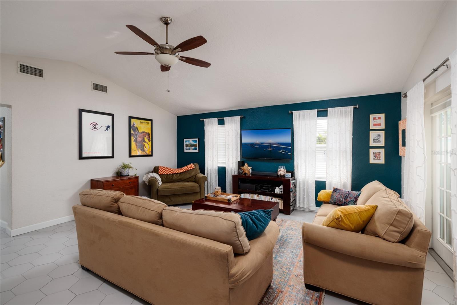 230 43RD AVE NE, ST PETERSBURG, FL, 33703