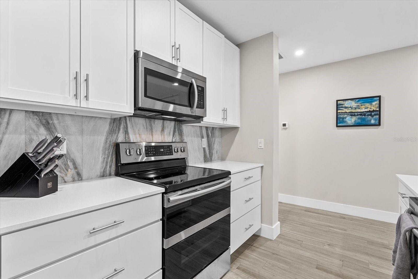 332 COCOANUT AVE #302, SARASOTA, FL, 34236