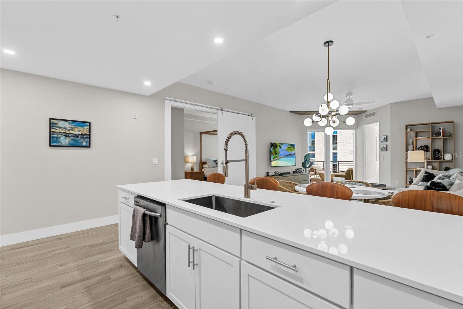 332 COCOANUT AVE #302, SARASOTA, FL, 34236