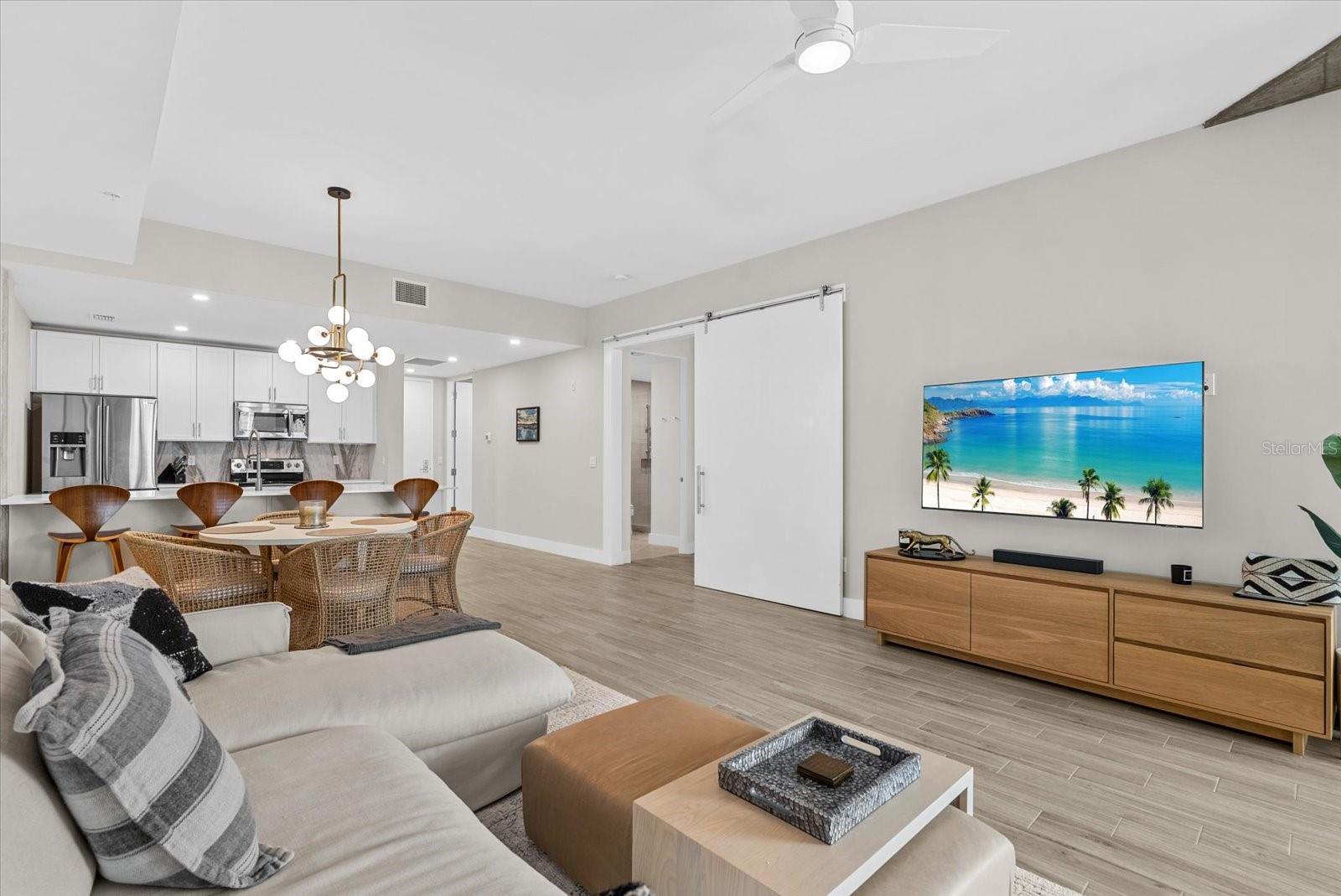 332 COCOANUT AVE #302, SARASOTA, FL, 34236