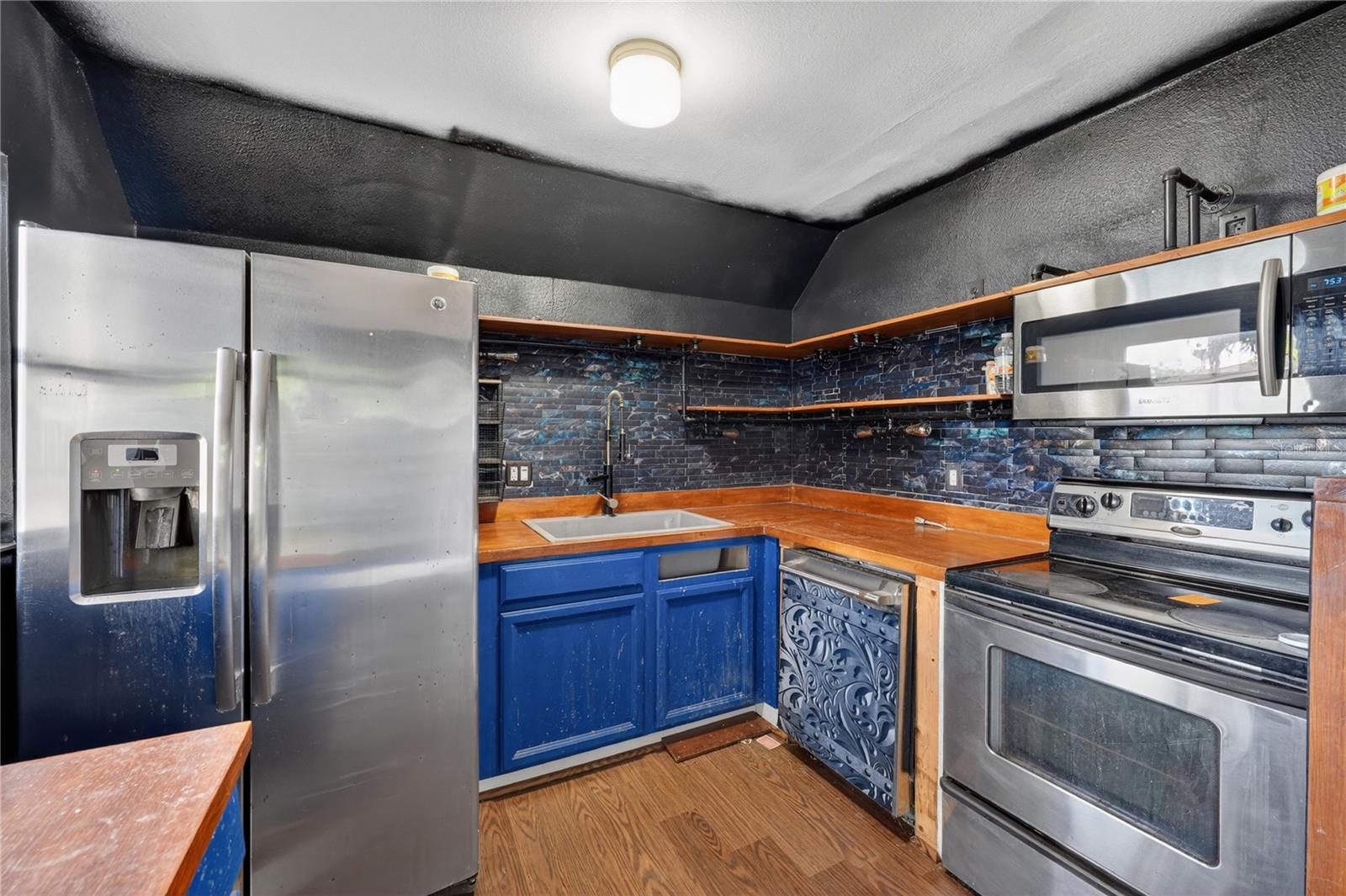 6031 W. RIDGEWOOD AVENUE, ORLANDO, FL, 32835