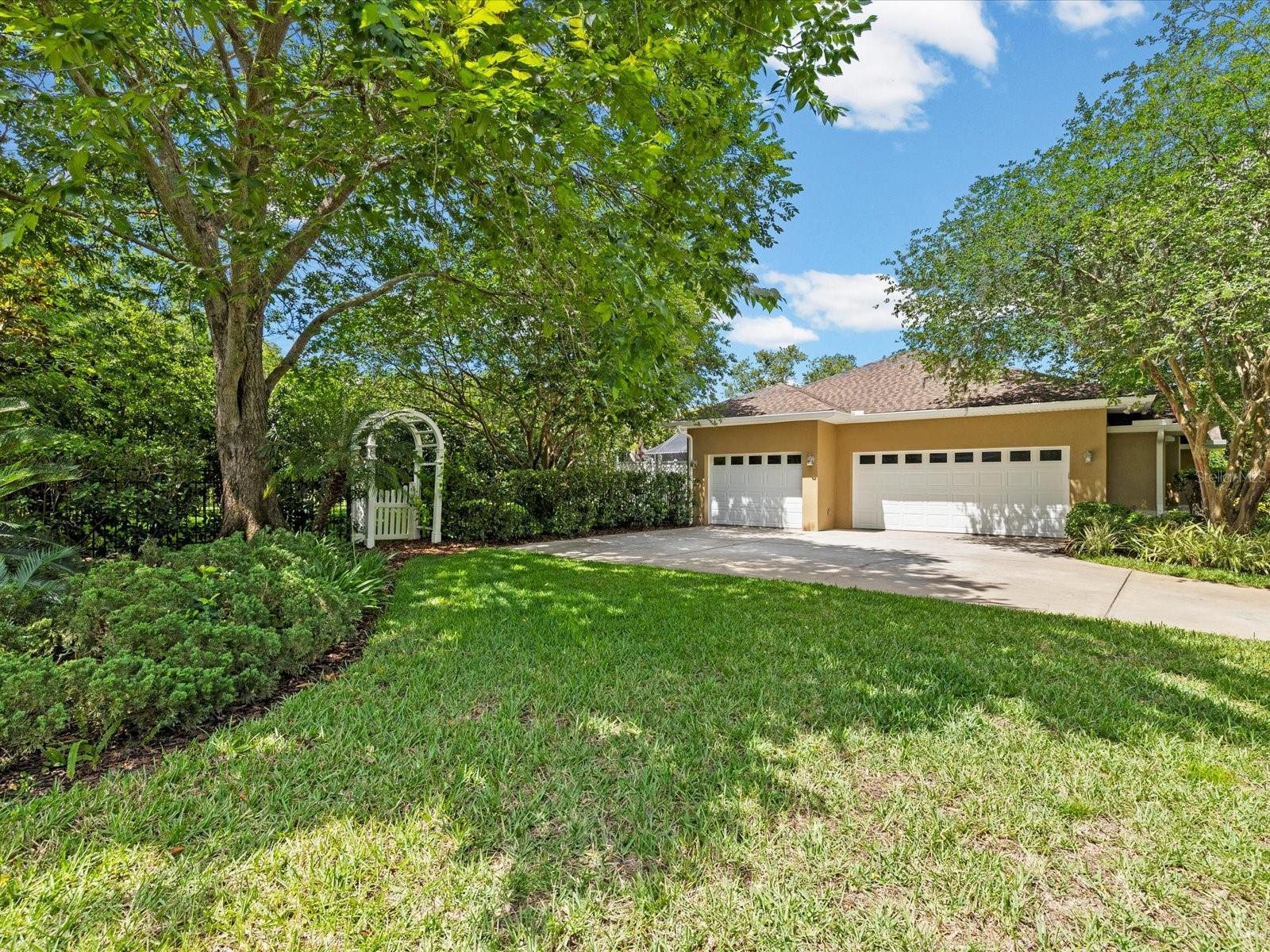 19617 EAGLE CREST DR, LUTZ, FL, 33549