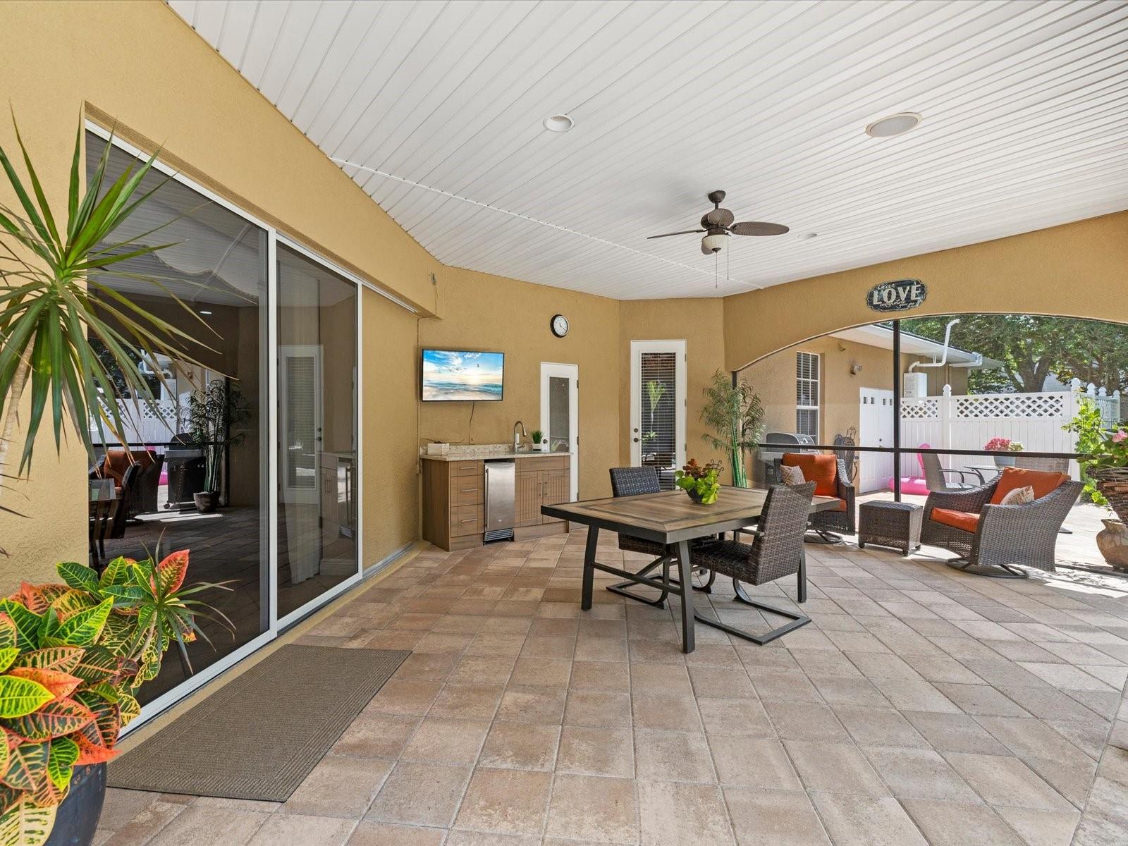 19617 EAGLE CREST DR, LUTZ, FL, 33549