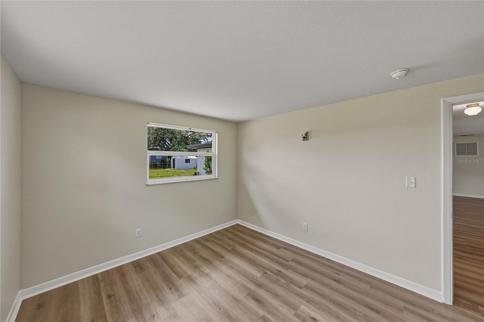 37136 MANDARIN AVE, ZEPHYRHILLS, FL, 33541