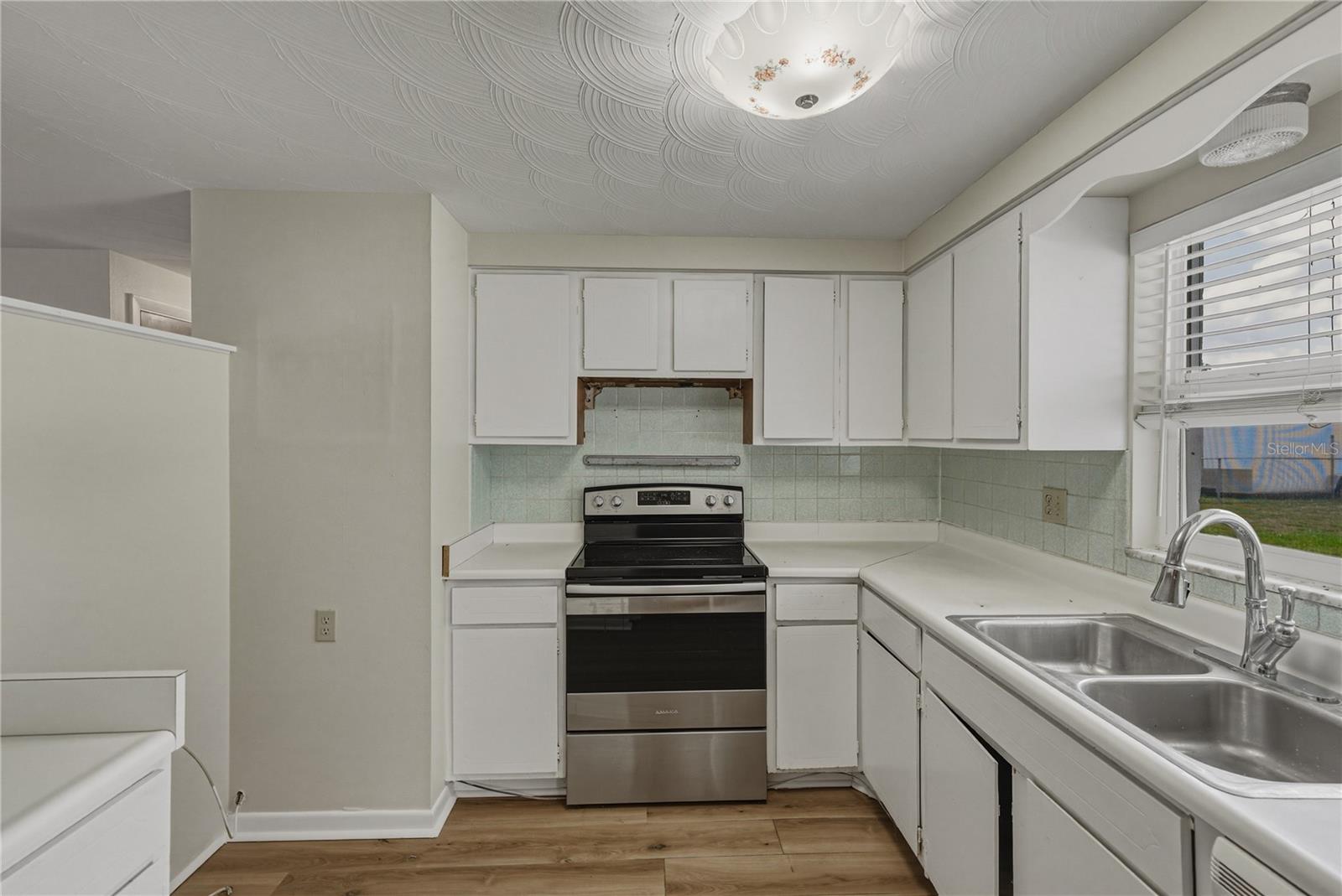 37136 MANDARIN AVE, ZEPHYRHILLS, FL, 33541