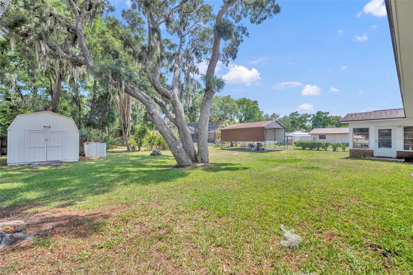 9830 BUNKER RD, LEESBURG, FL, 34788