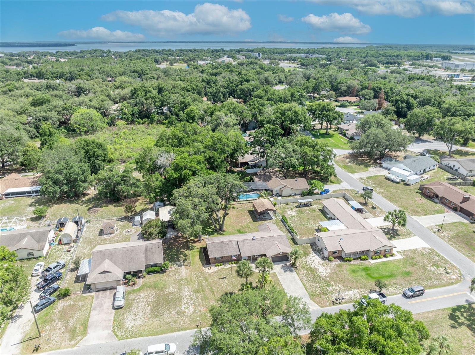 9830 BUNKER RD, LEESBURG, FL, 34788