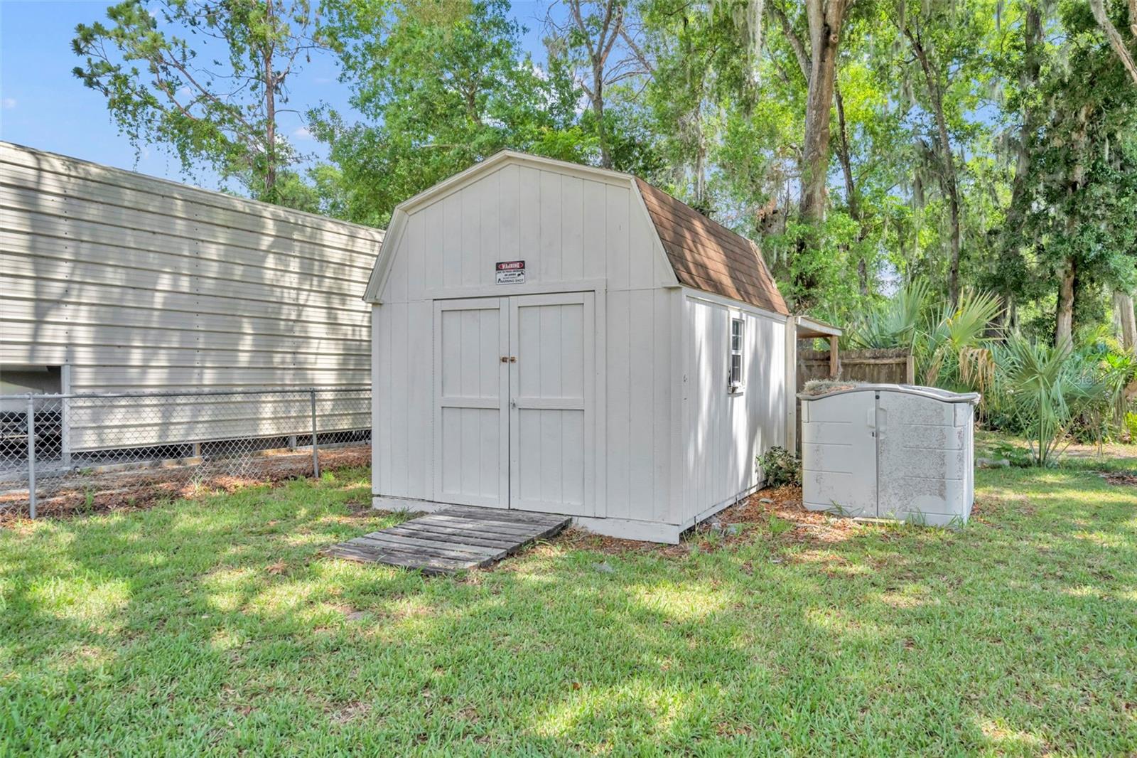 9830 BUNKER RD, LEESBURG, FL, 34788
