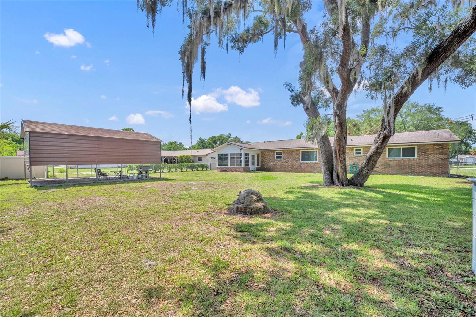 9830 BUNKER RD, LEESBURG, FL, 34788