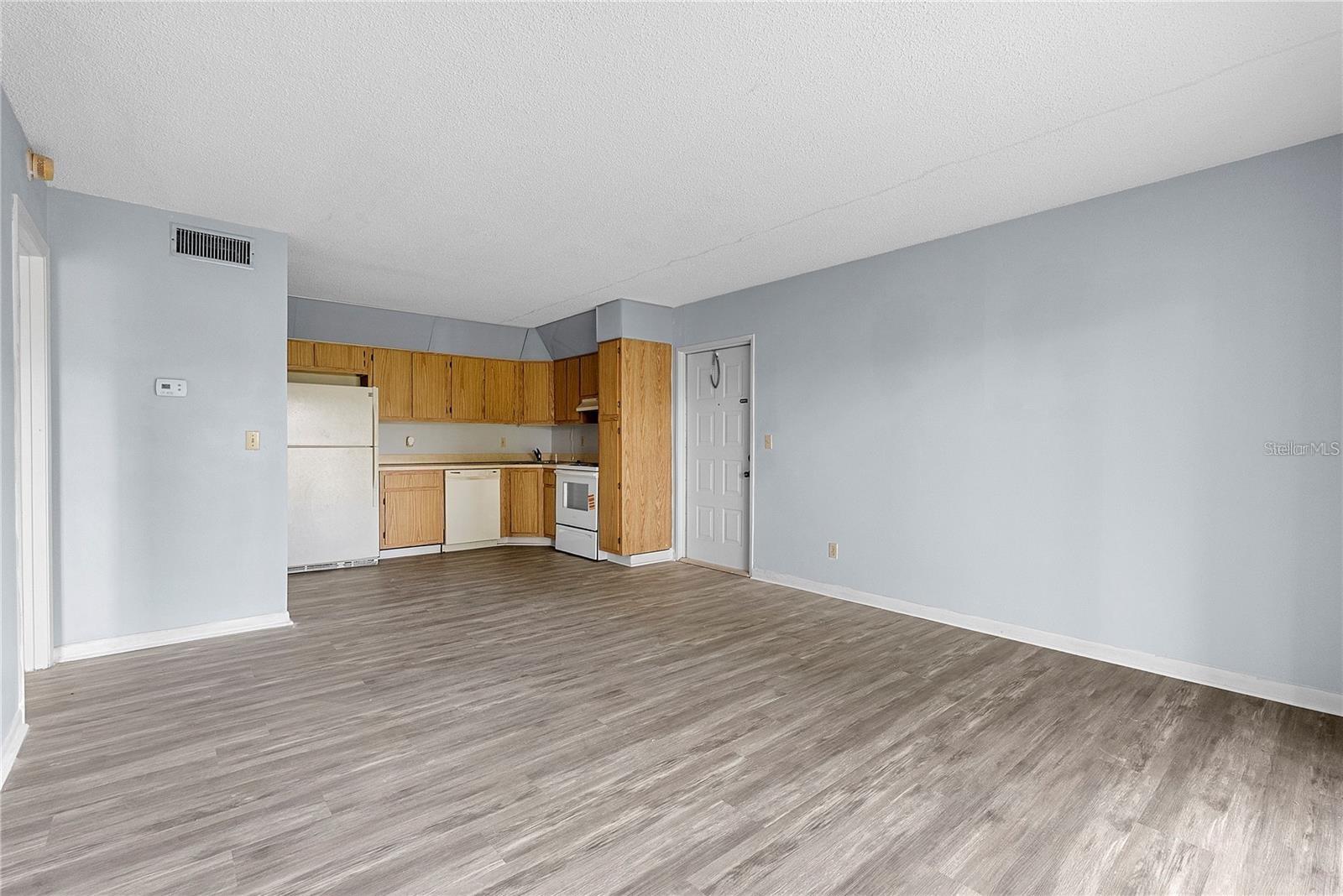 8203 SUN SPRING CIR #62, ORLANDO, FL, 32825