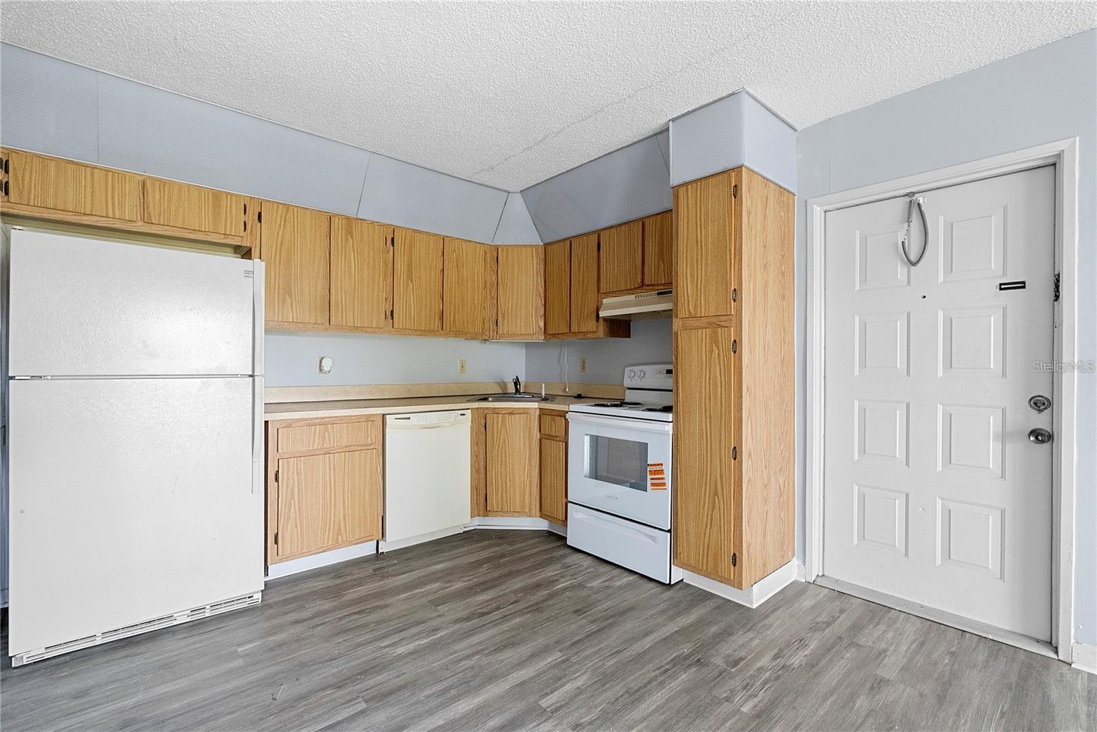 8203 SUN SPRING CIR #62, ORLANDO, FL, 32825
