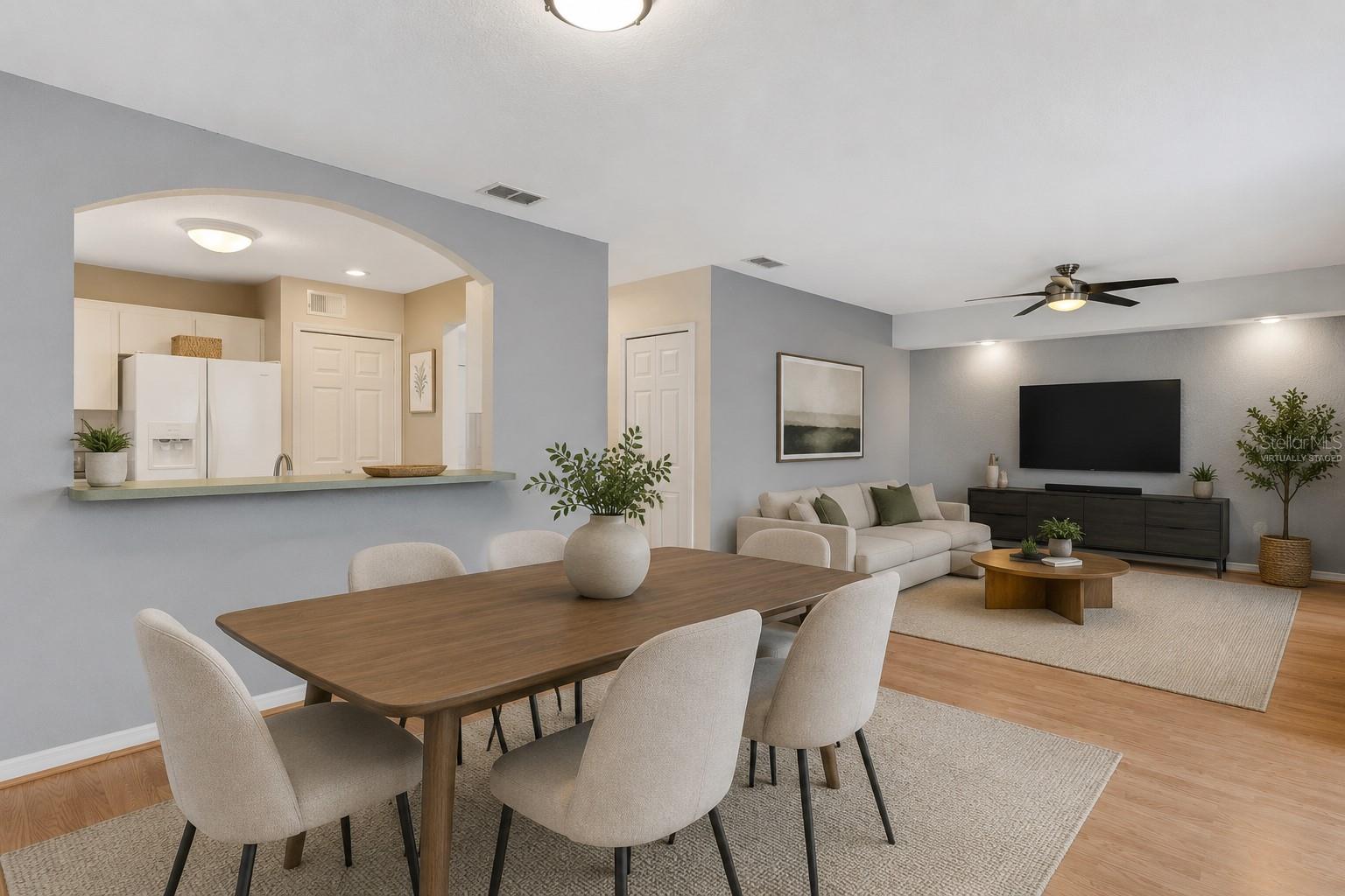 8198 EAGLES PARK DR, ST PETERSBURG, FL, 33709