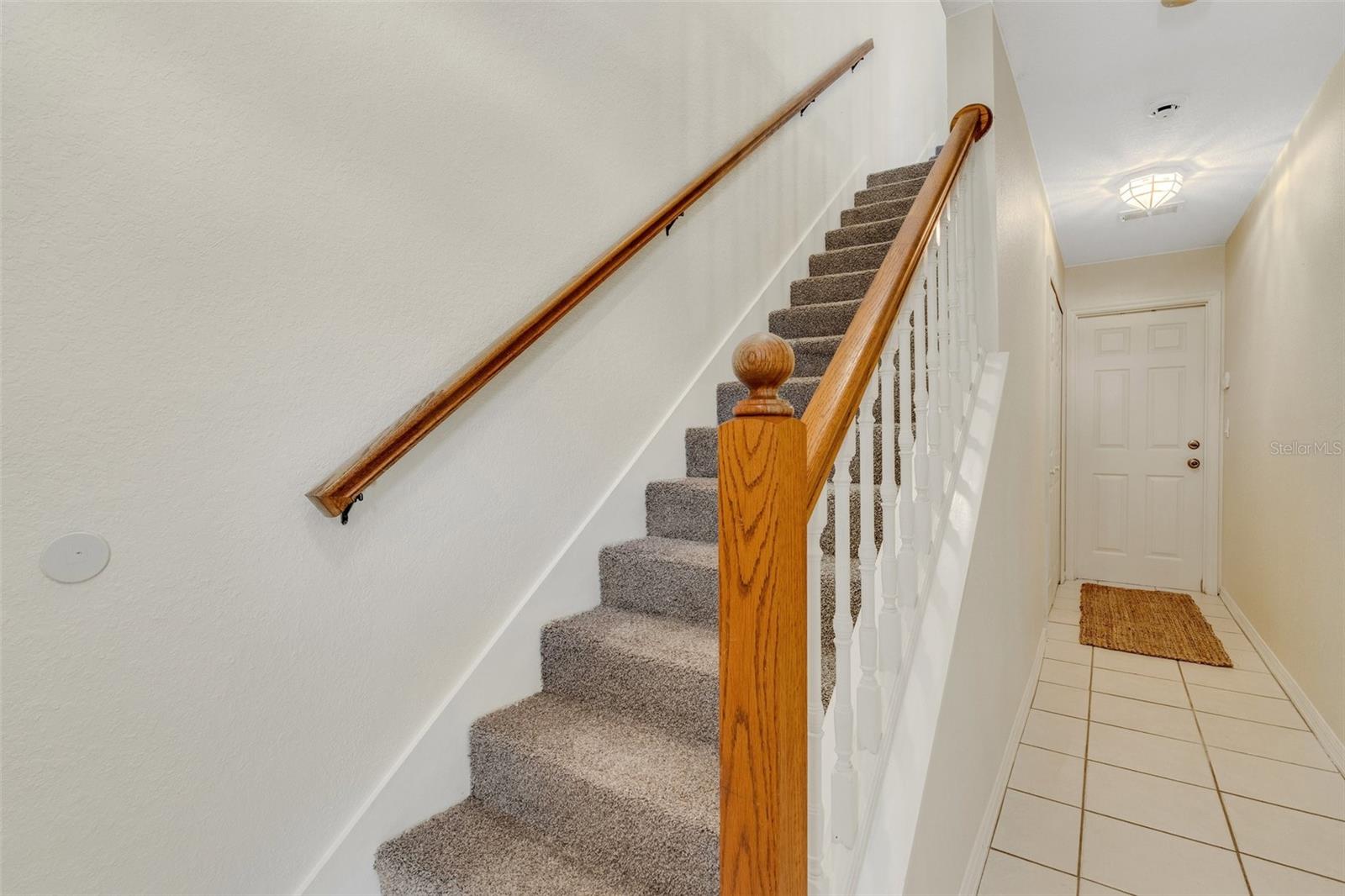 8198 EAGLES PARK DR, ST PETERSBURG, FL, 33709