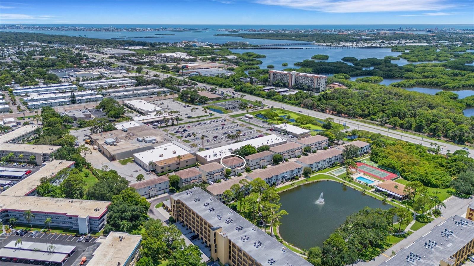 8198 EAGLES PARK DR, ST PETERSBURG, FL, 33709