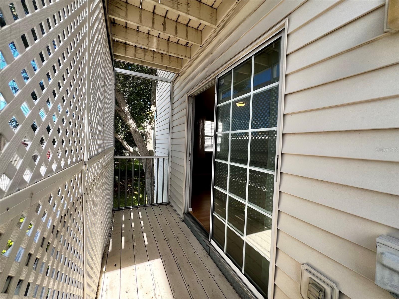 8198 EAGLES PARK DR, ST PETERSBURG, FL, 33709