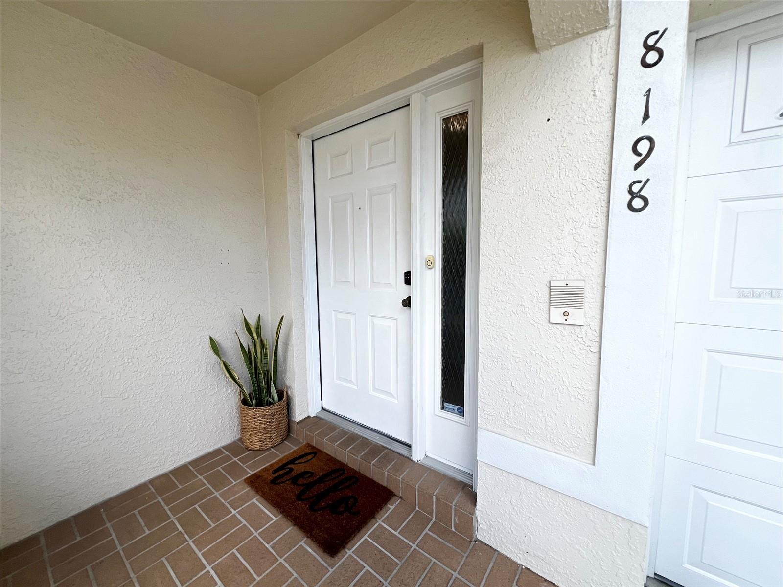 8198 EAGLES PARK DR, ST PETERSBURG, FL, 33709