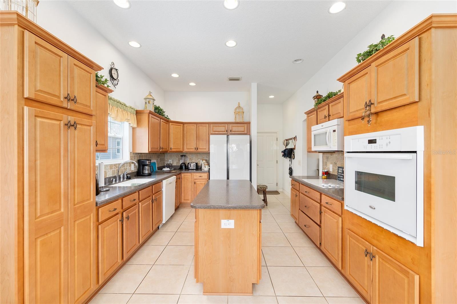 2047 DUNSTER CT, THE VILLAGES, FL, 32162