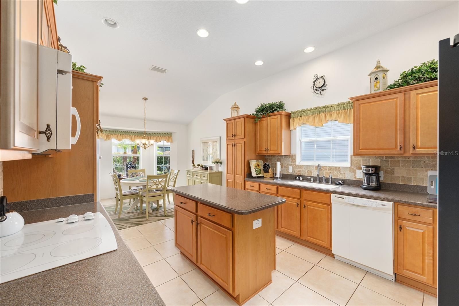 2047 DUNSTER CT, THE VILLAGES, FL, 32162