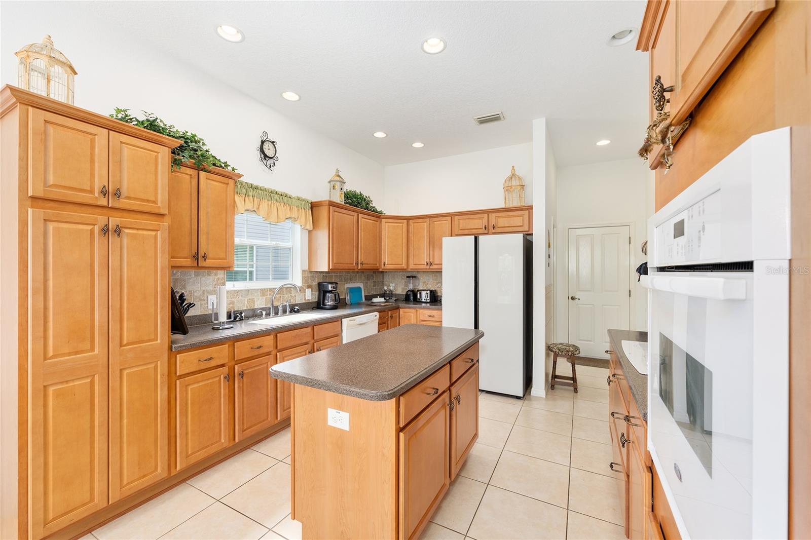 2047 DUNSTER CT, THE VILLAGES, FL, 32162