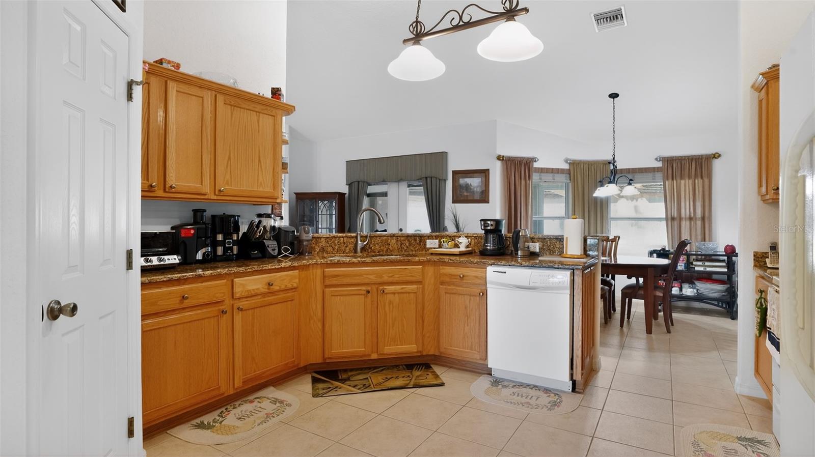 208 MARION OAKS TRL, OCALA, FL, 34473