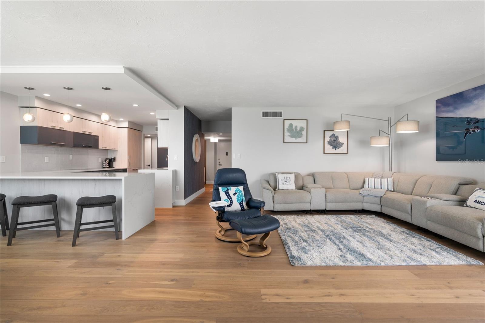 1050 LONGBOAT CLUB RD #901, LONGBOAT KEY, FL, 34228