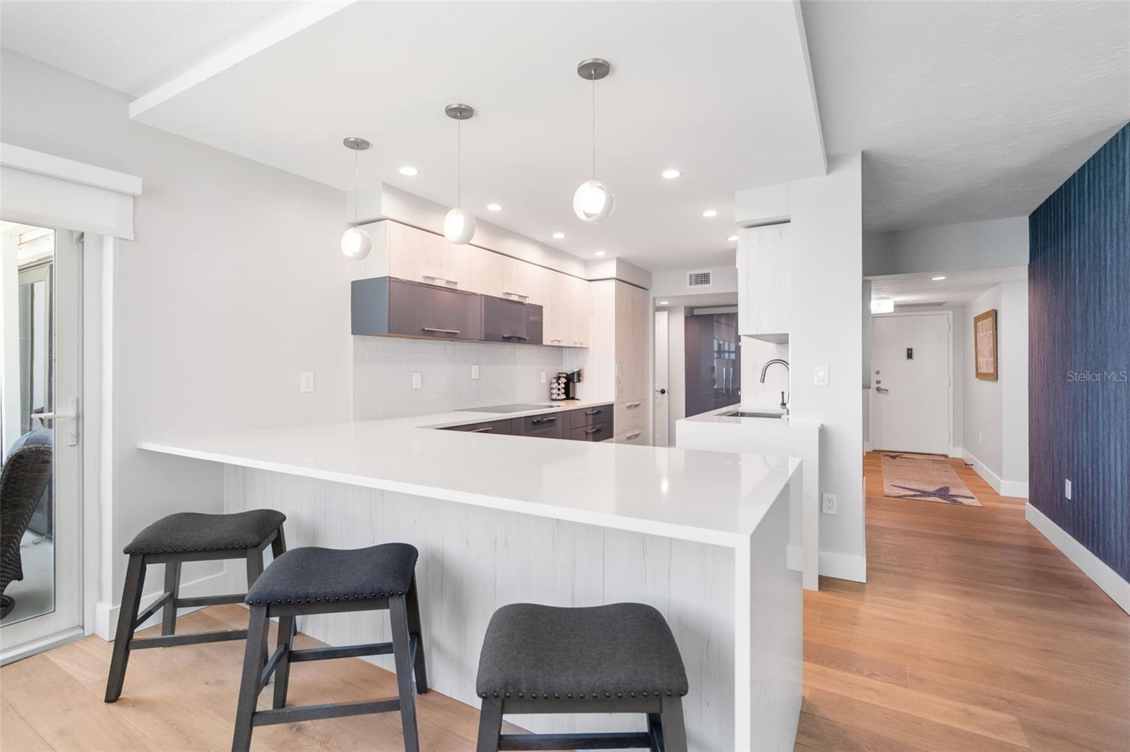 1050 LONGBOAT CLUB RD #901, LONGBOAT KEY, FL, 34228