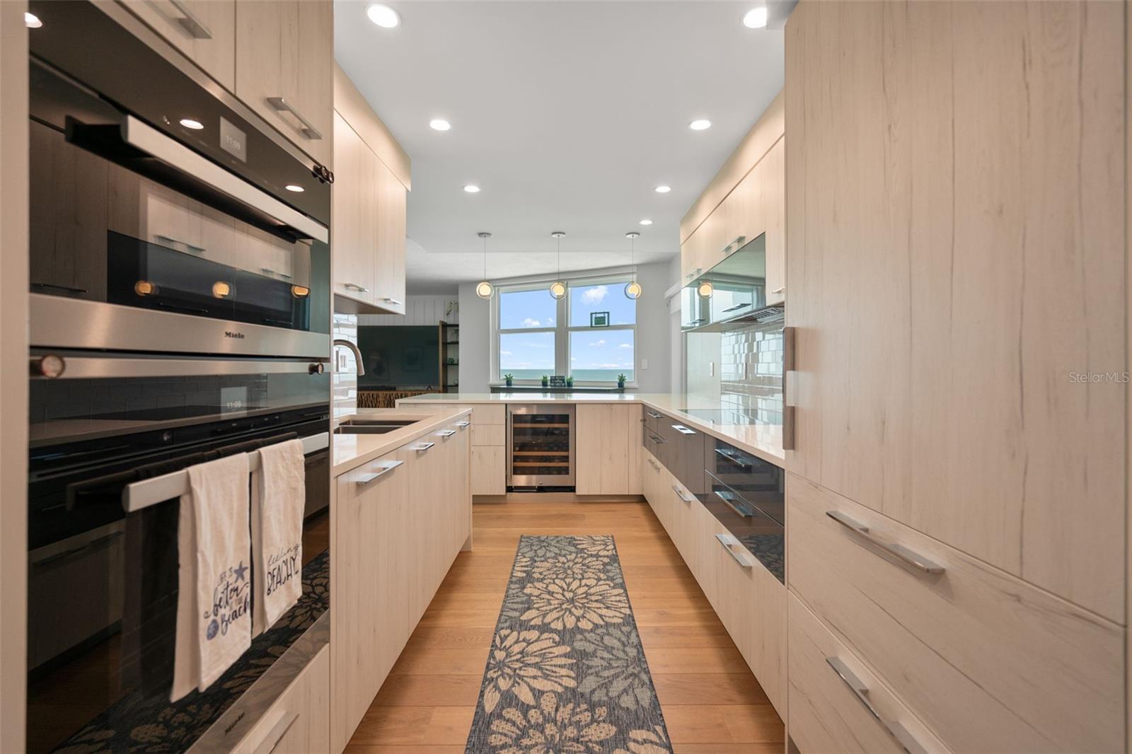1050 LONGBOAT CLUB RD #901, LONGBOAT KEY, FL, 34228