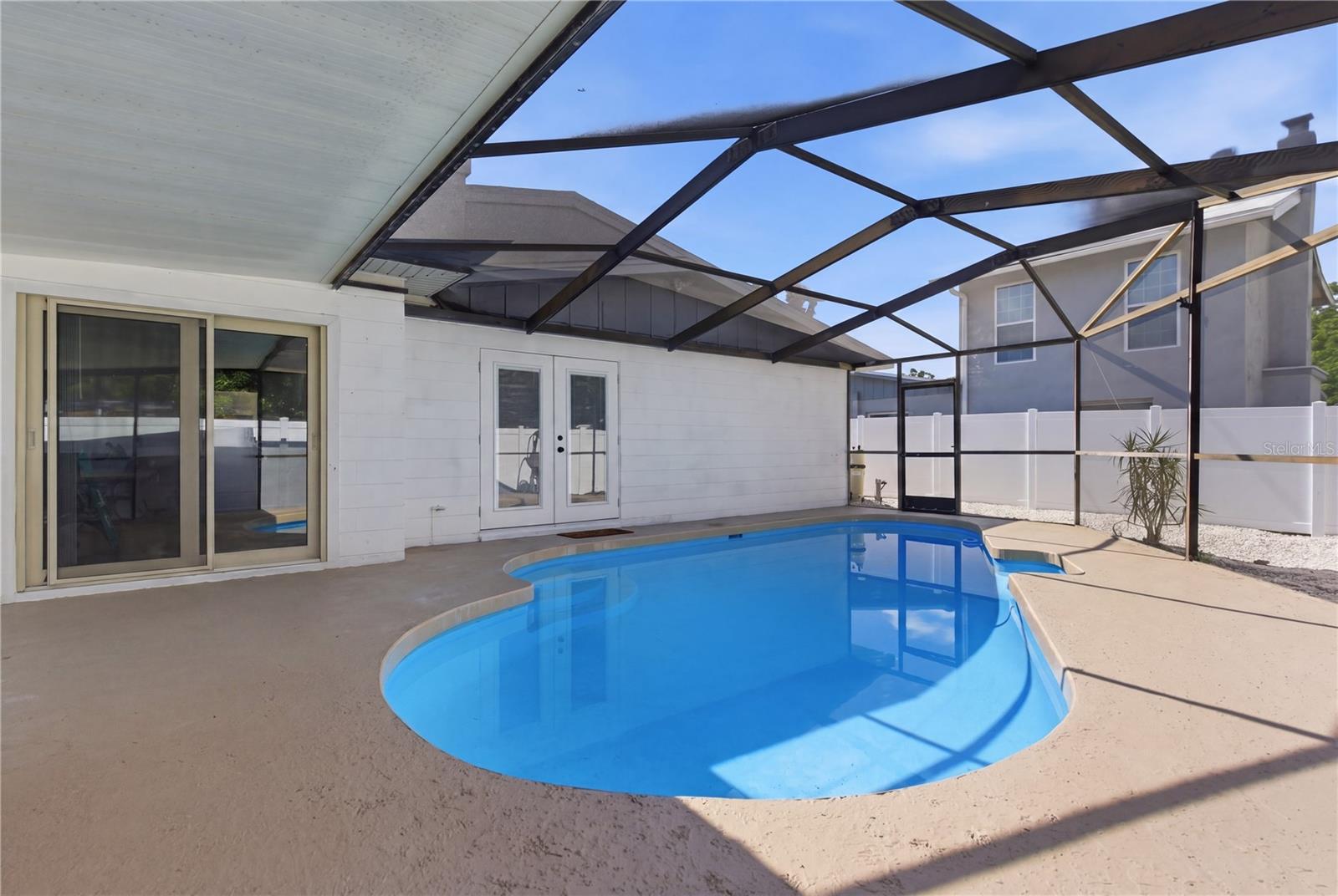 8607 MAY CIR, TAMPA, FL, 33614