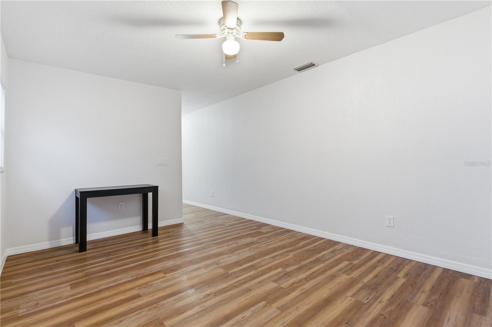 8607 MAY CIR, TAMPA, FL, 33614