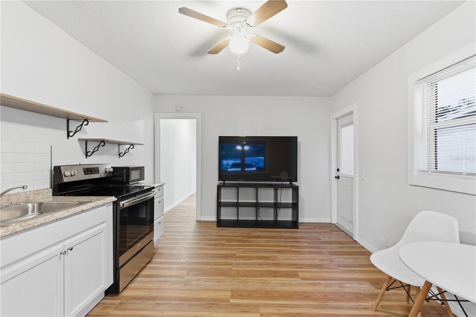 8607 MAY CIR, TAMPA, FL, 33614