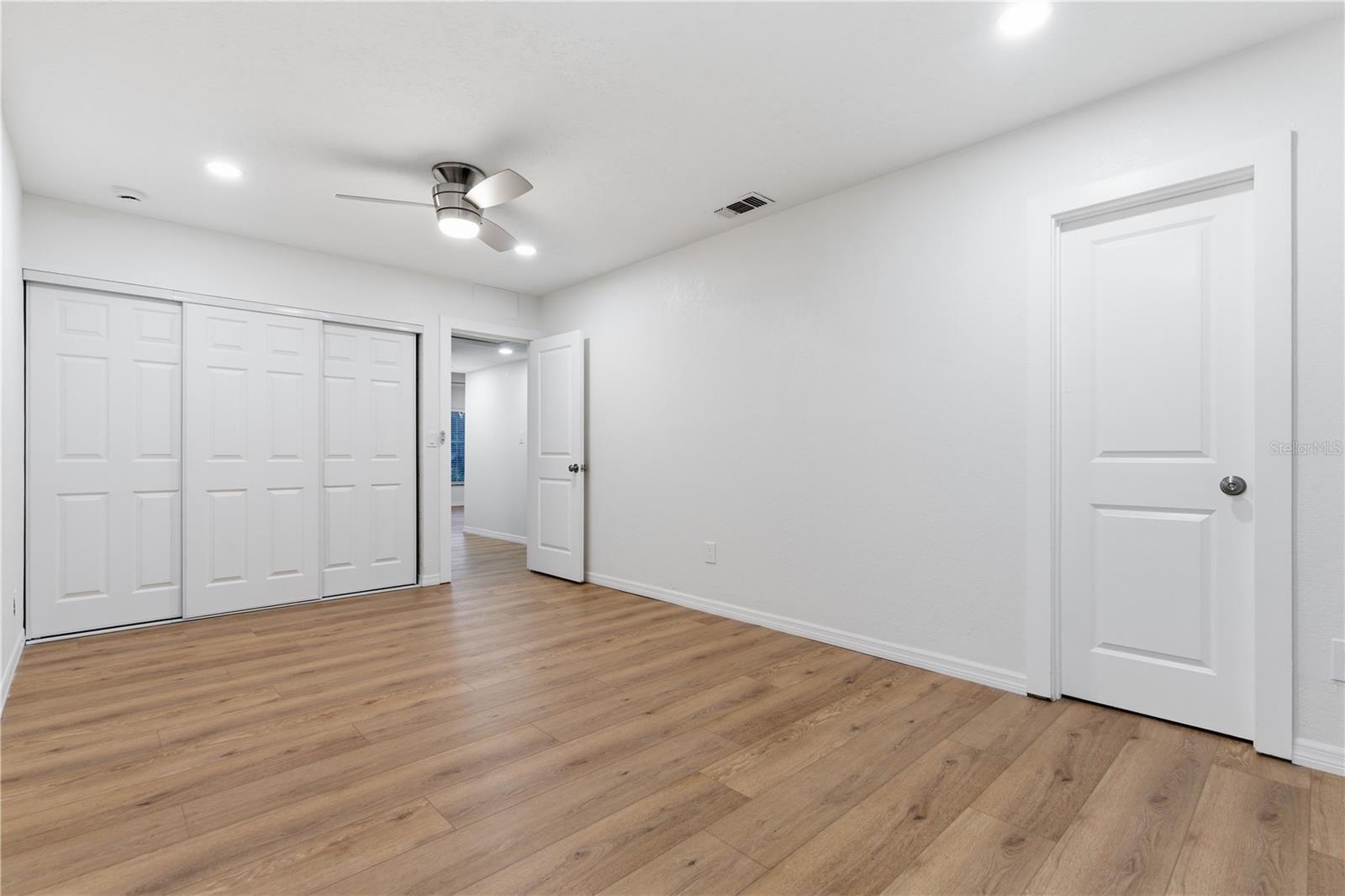 8607 MAY CIR, TAMPA, FL, 33614