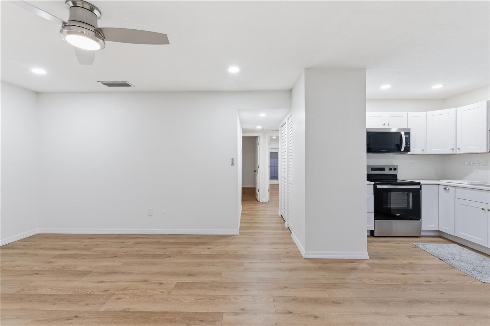 8607 MAY CIR, TAMPA, FL, 33614