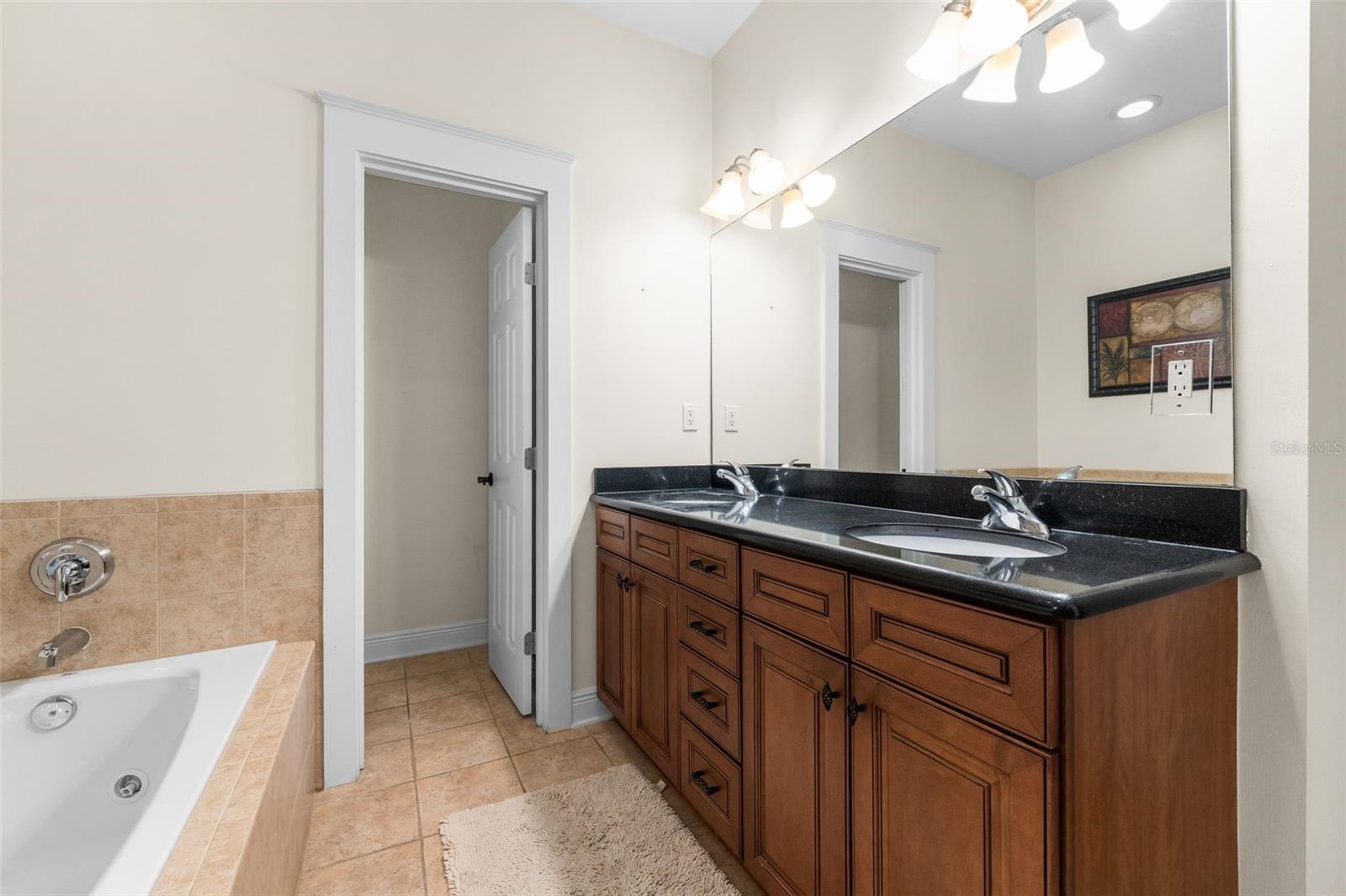 423 NE 2ND AVE, GAINESVILLE, FL, 32601