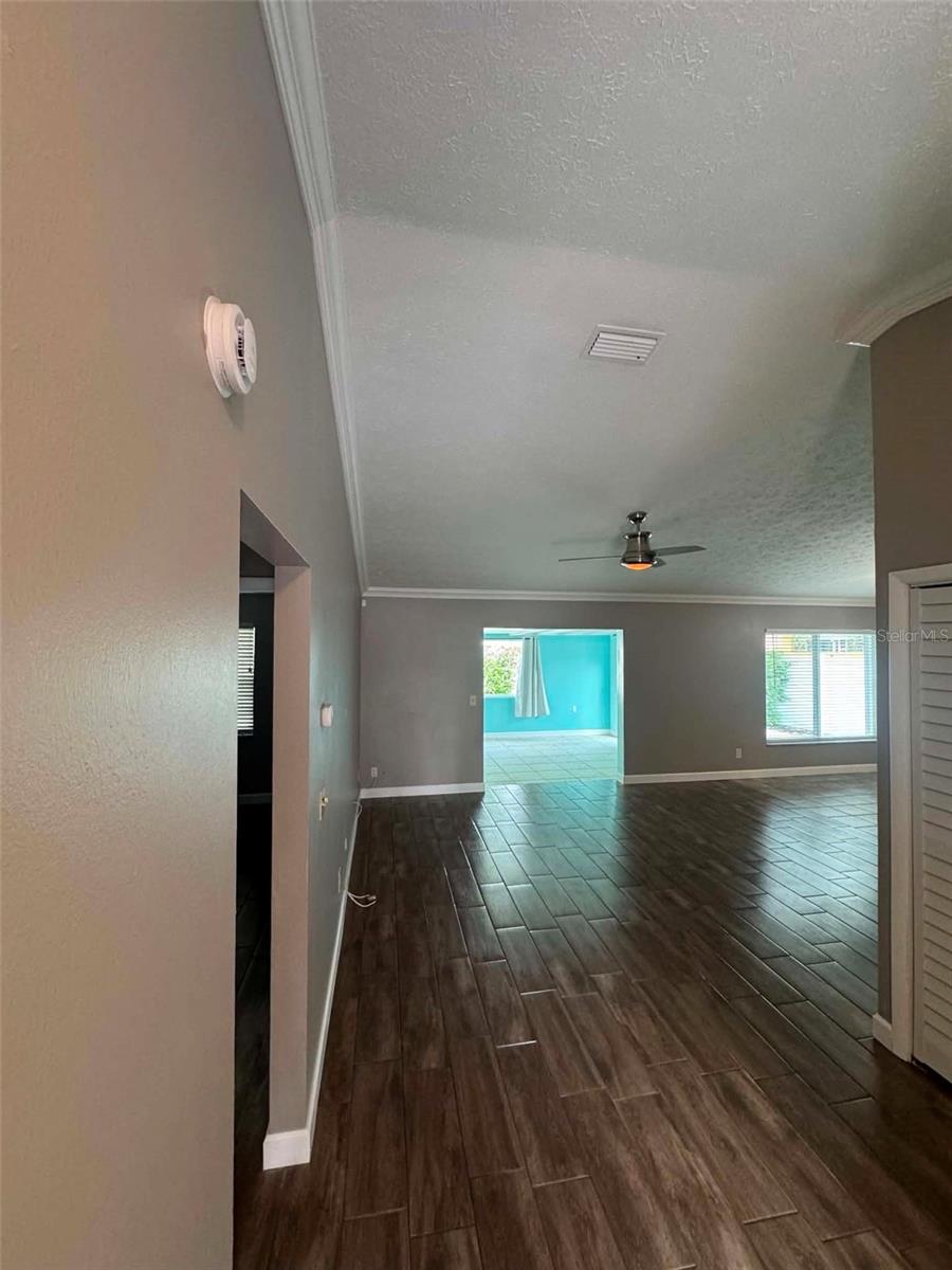 6711 S SHERIDAN RD, TAMPA, FL, 33611