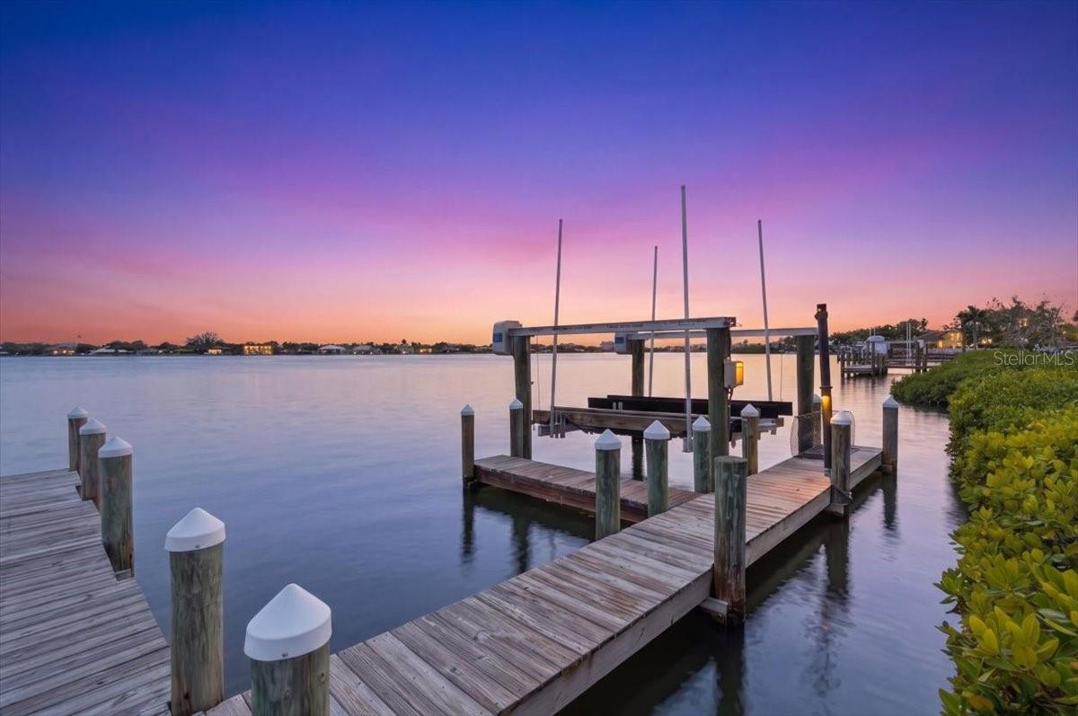 216 SUNRISE DR, NOKOMIS, FL, 34275
