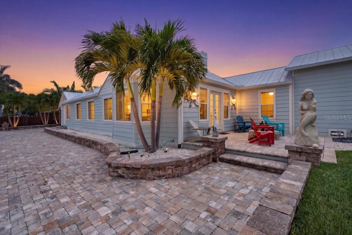 216 SUNRISE DR, NOKOMIS, FL, 34275