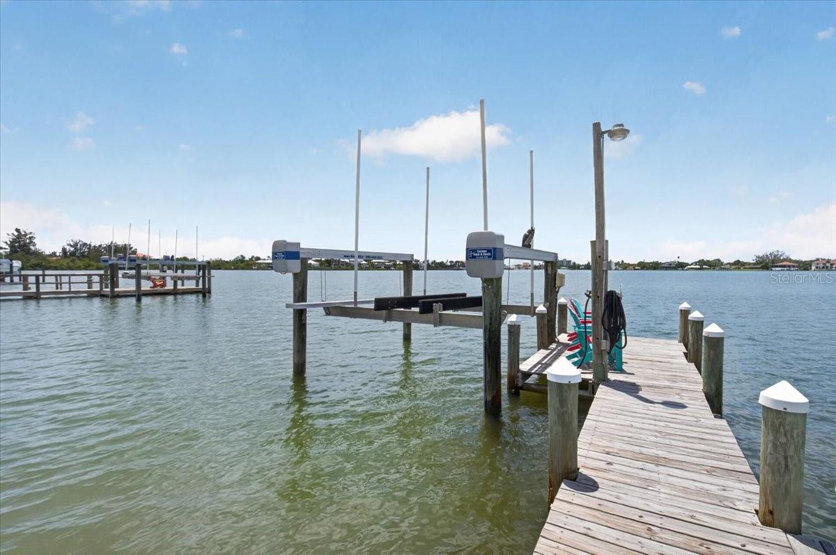 216 SUNRISE DR, NOKOMIS, FL, 34275