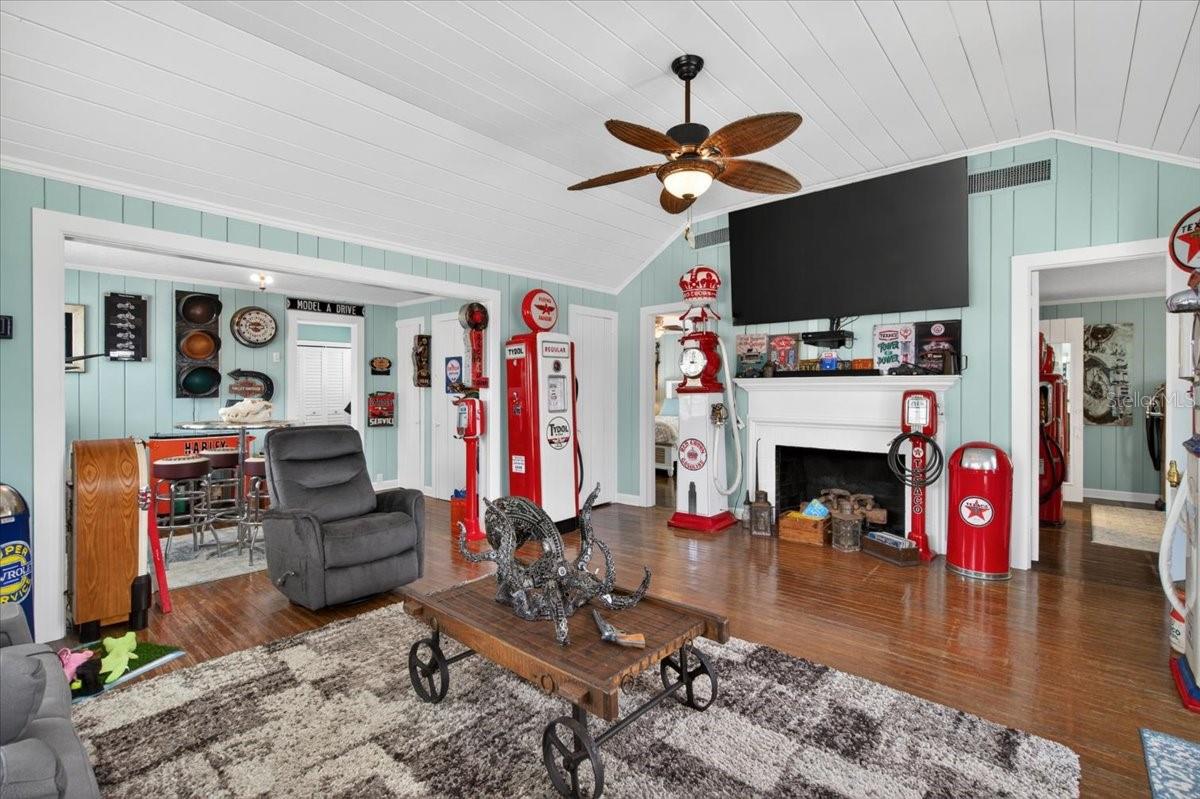 216 SUNRISE DR, NOKOMIS, FL, 34275